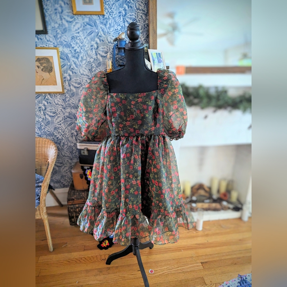 Floral Puff Dress - Picture 2 of 4